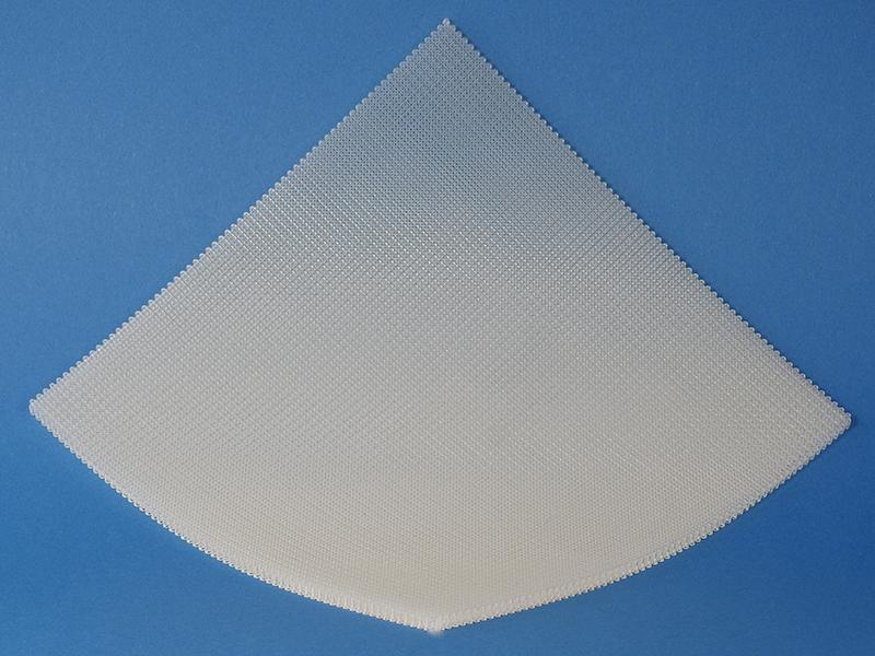 Mehrschichtiges Gitter, geeignet als grober Filtereinsatz oder Matte